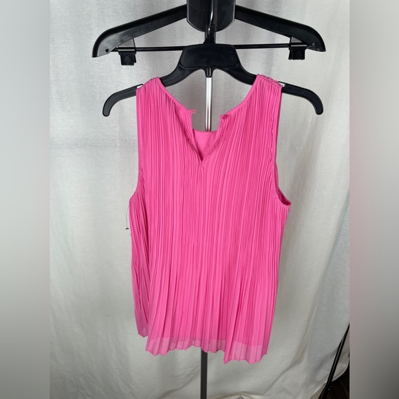 Halogen Sleeveless Pleated Georgette Pink Top Size Medium (8-10) NWT - Picture 10 of 12